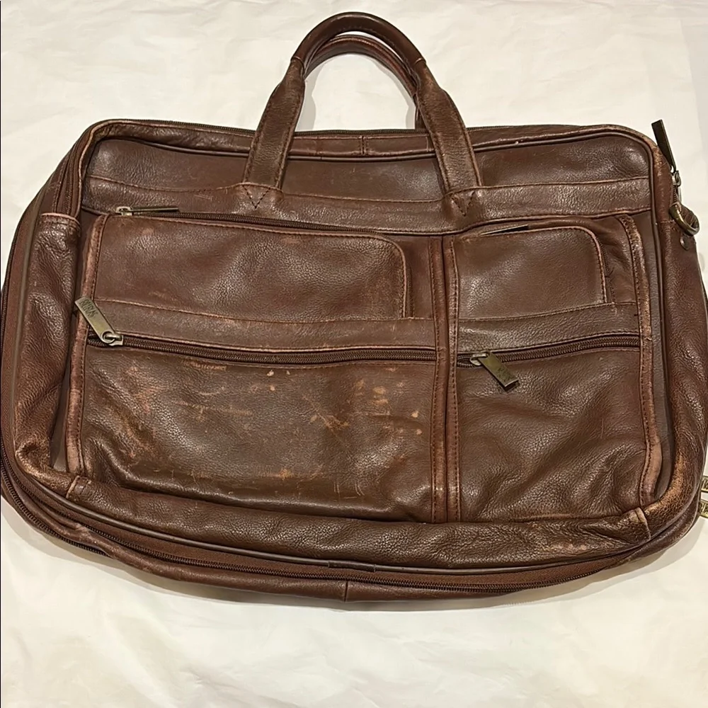EUC Bill Blass Brown Leather Briefcase Bag